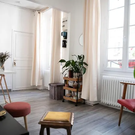 Splendid bright spacious&stylish apt *